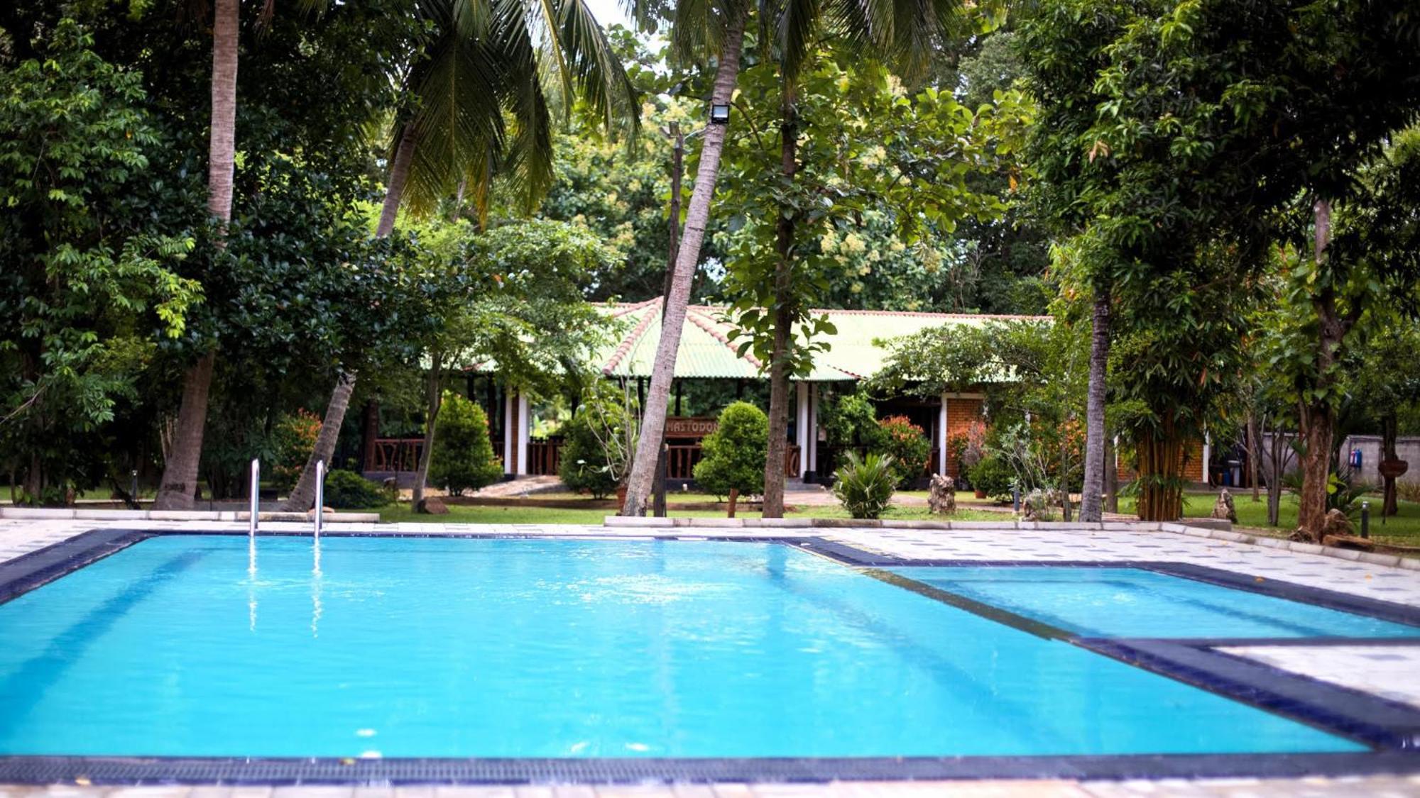 The Mastodon Valley Safari Resort Udawalawe Exterior photo